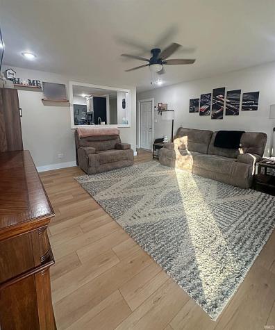 18 Lynwood Drive Washington IN 47501