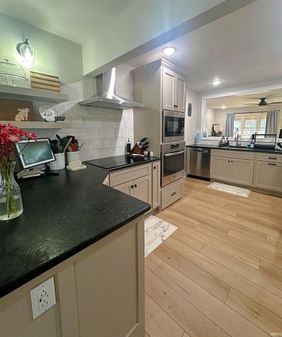 18 Lynwood Drive Washington IN 47501