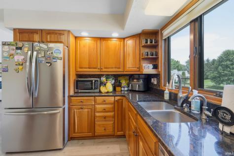 534 Crestlane Drive Warsaw IN 46580