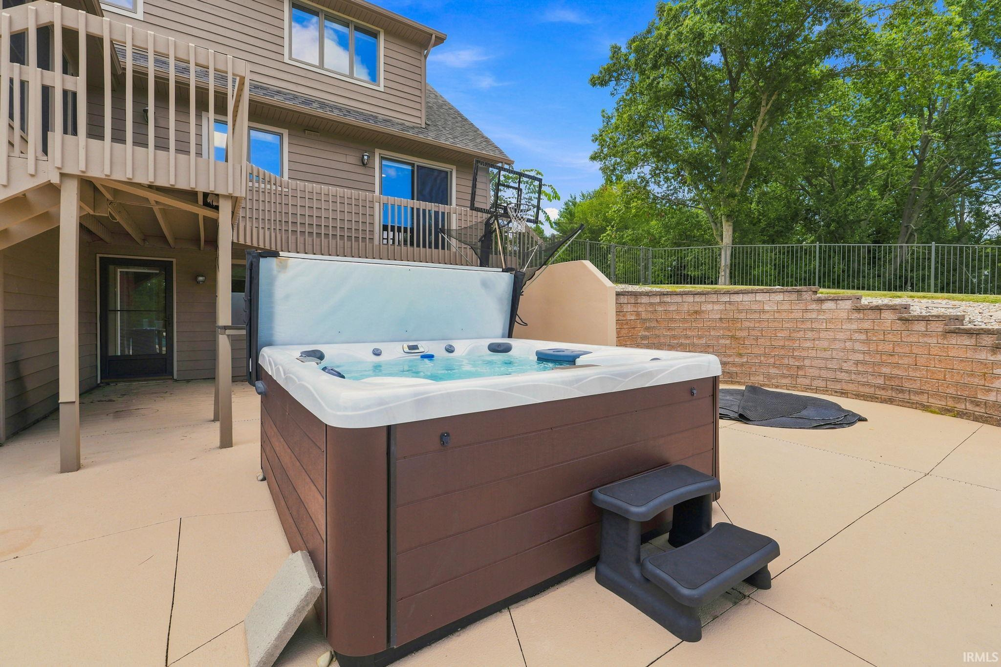 534 Crestlane Drive Warsaw IN 46580