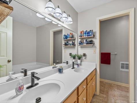 4377 W Silverthorne Street Bloomington IN 47404