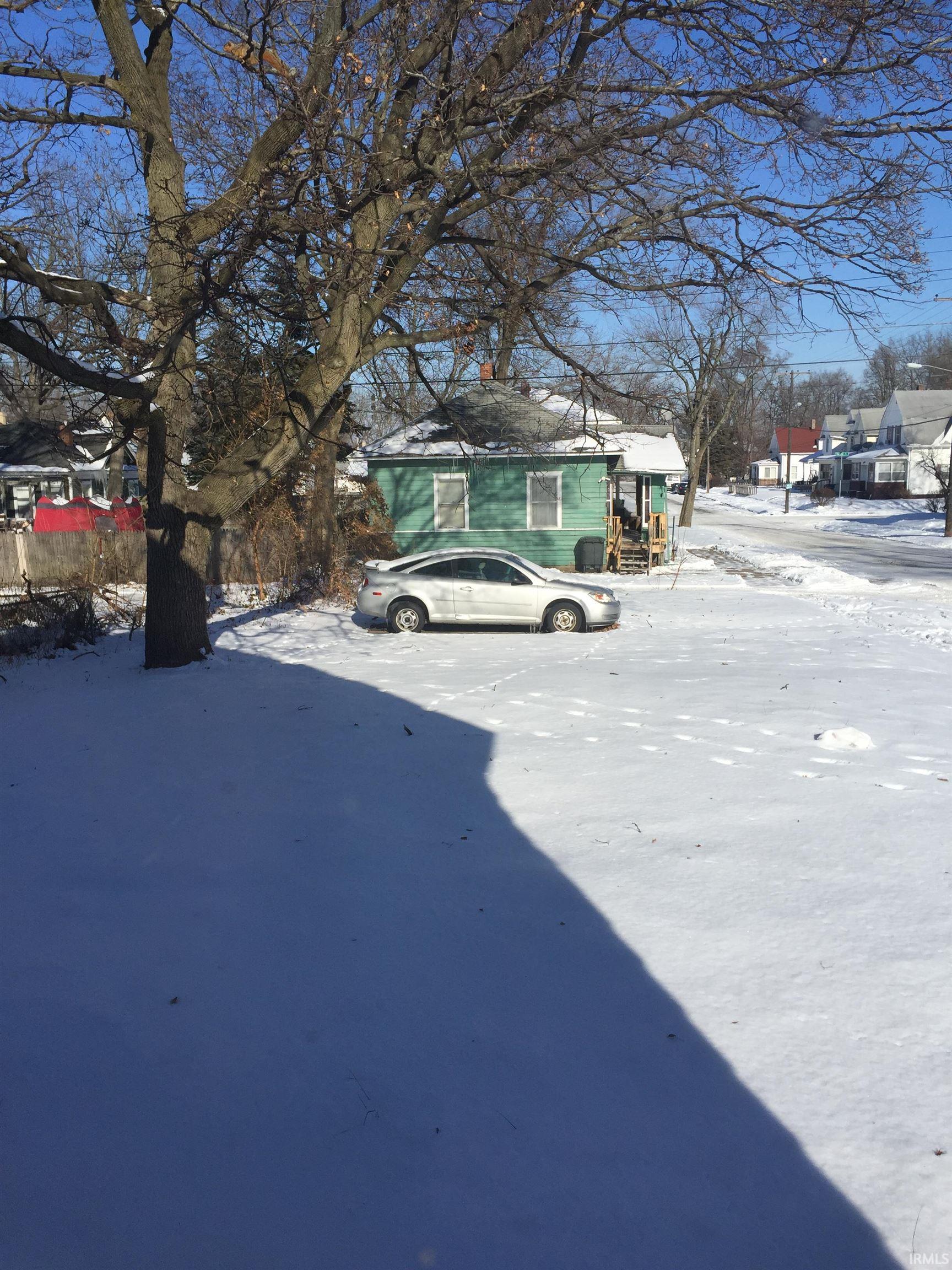 1149 E Indiana Avenue South Bend IN 46613
