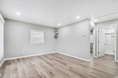 2105 S Taylor Street South Bend IN 46613