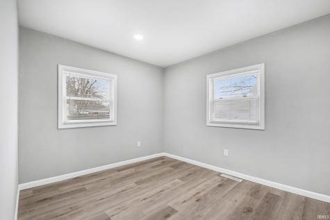 2105 S Taylor Street South Bend IN 46613