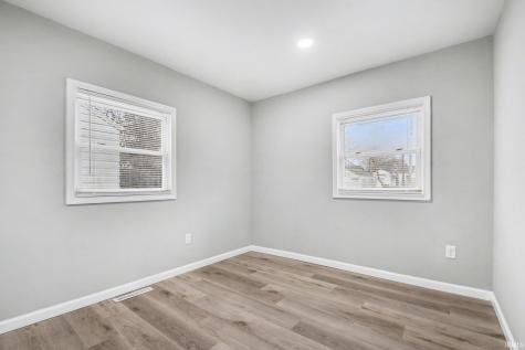 2105 S Taylor Street South Bend IN 46613