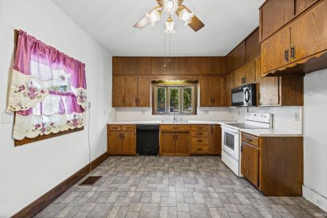 9221 White Street Clarks Hill IN 47930