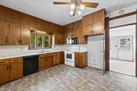9221 White Street Clarks Hill IN 47930