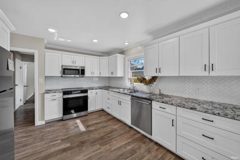1352 Roelke Drive South Bend IN 46614