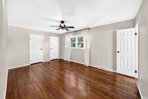 1352 Roelke Drive South Bend IN 46614