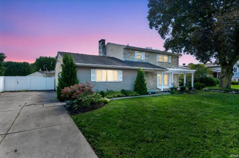 1352 Roelke Drive South Bend IN 46614