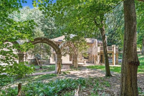 19710 Amberwood Drive Bristol IN 46507