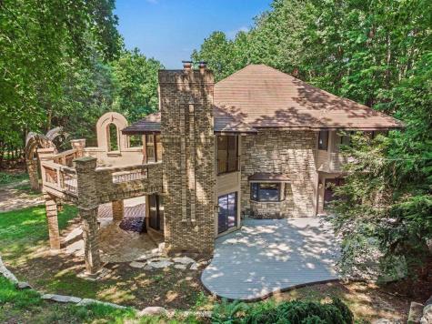 19710 Amberwood Drive Bristol IN 46507