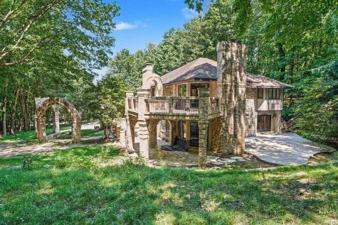 19710 Amberwood Drive Bristol IN 46507