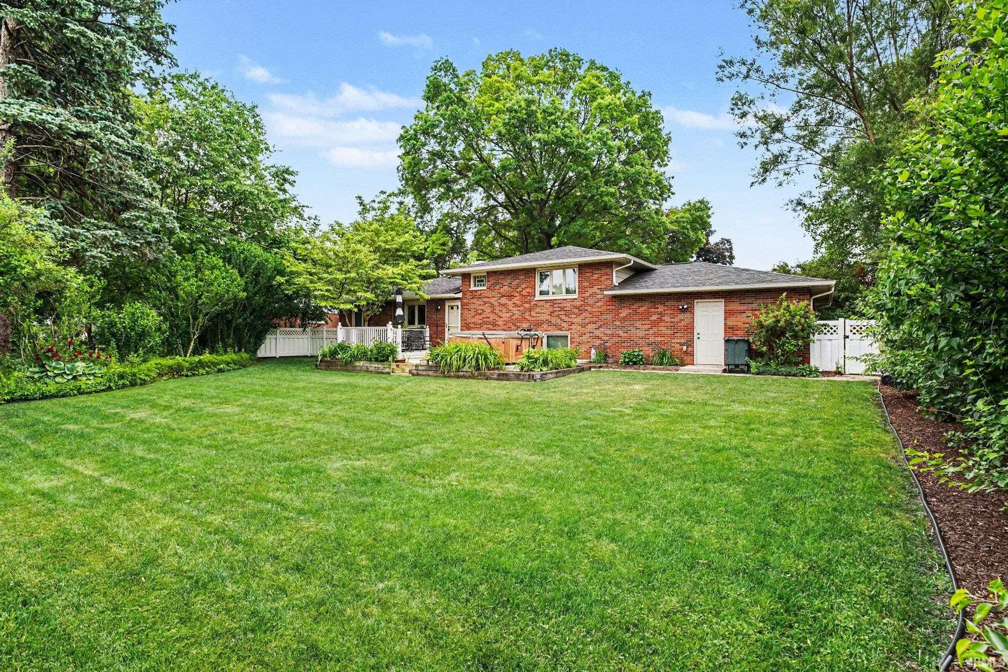 2009 Scottswood Circle South Bend IN 46617