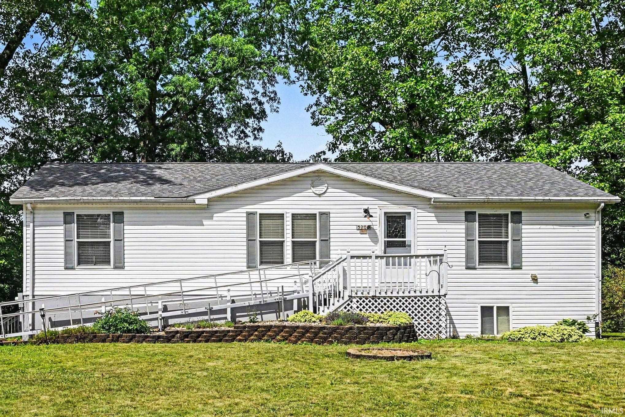 5200 W Lakeview Park Dr Drive Warsaw IN 46580