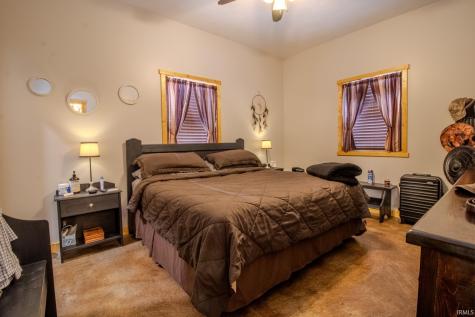 118 E Whipple Road Winamac IN 46996