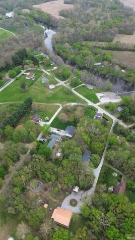 118 E Whipple Road Winamac IN 46996