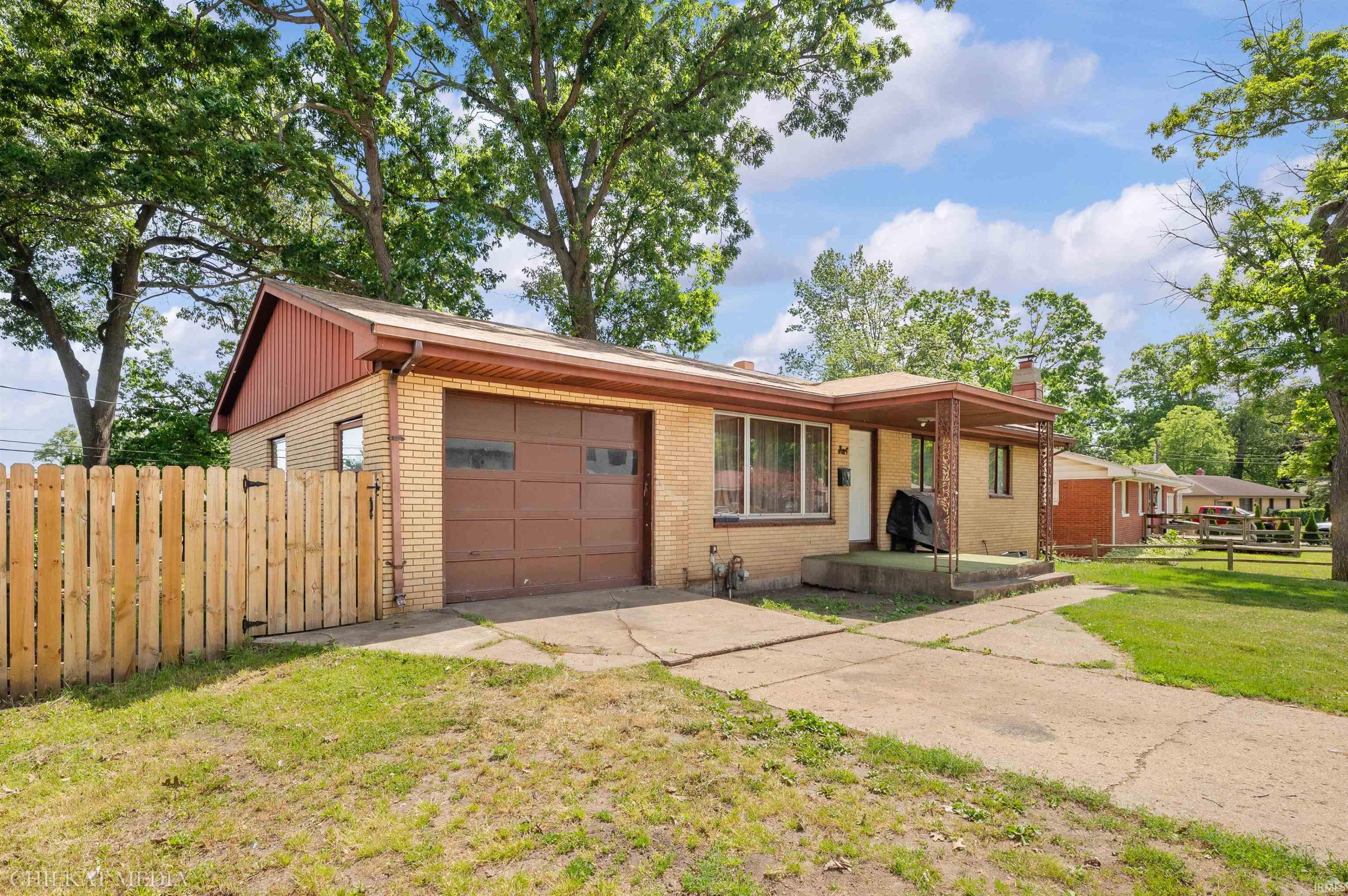 3718 Surrey Lane South Bend IN 46628