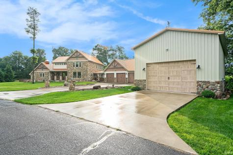 51044 Spotted Eagle Drive Elkhart IN 46514