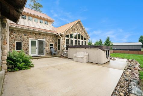 51044 Spotted Eagle Drive Elkhart IN 46514