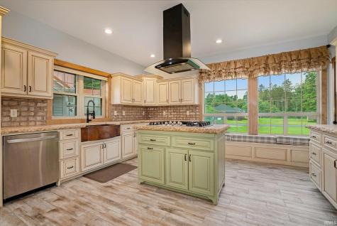 51044 Spotted Eagle Drive Elkhart IN 46514