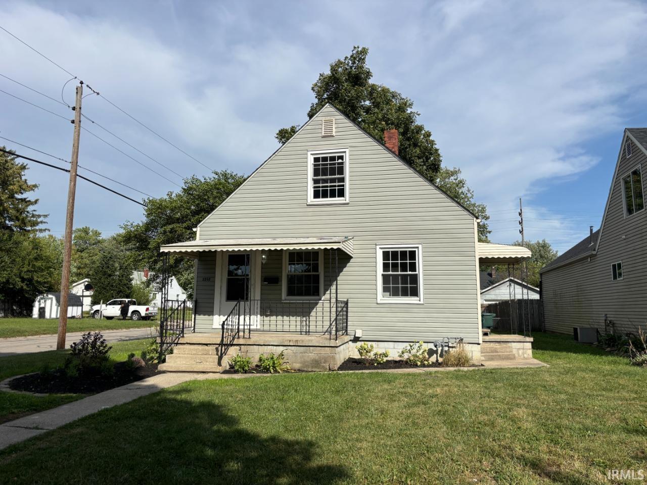 2202 S Pershing Drive Muncie IN 47302