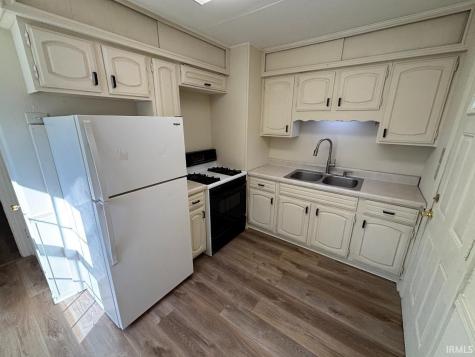 2202 S Pershing Drive Muncie IN 47302