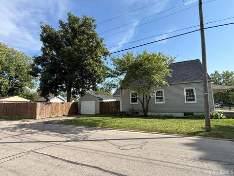 2202 S Pershing Drive Muncie IN 47302
