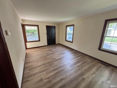 2202 S Pershing Drive Muncie IN 47302