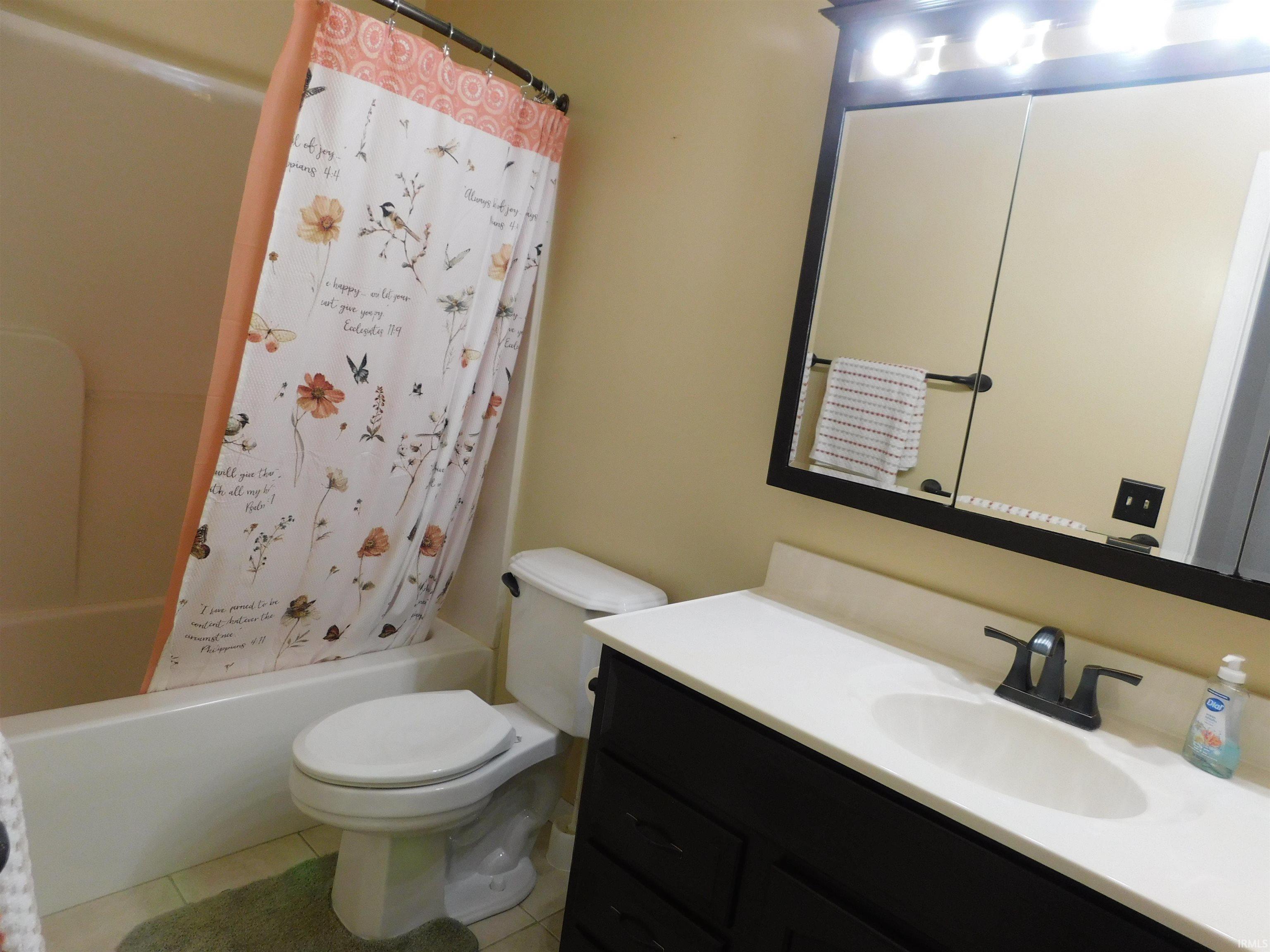 27500 Lamplighter Lane Elkhart IN 46514