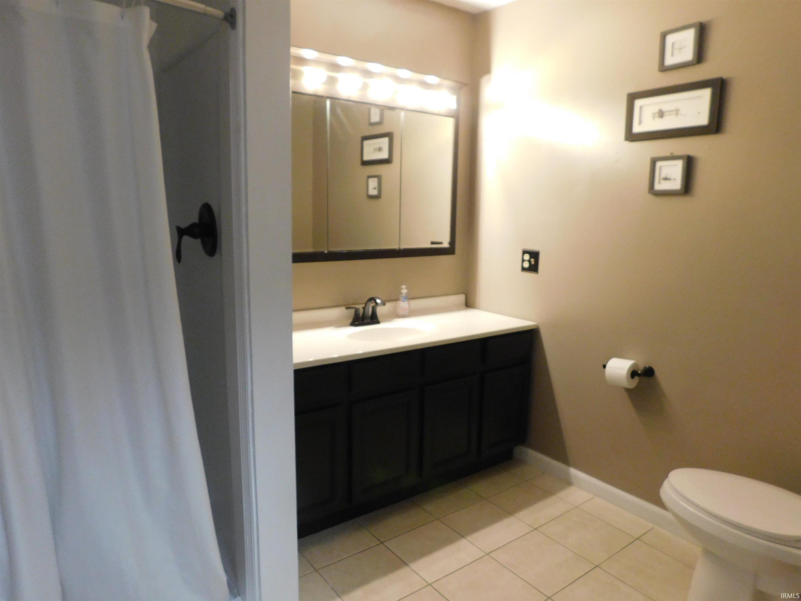 27500 Lamplighter Lane Elkhart IN 46514