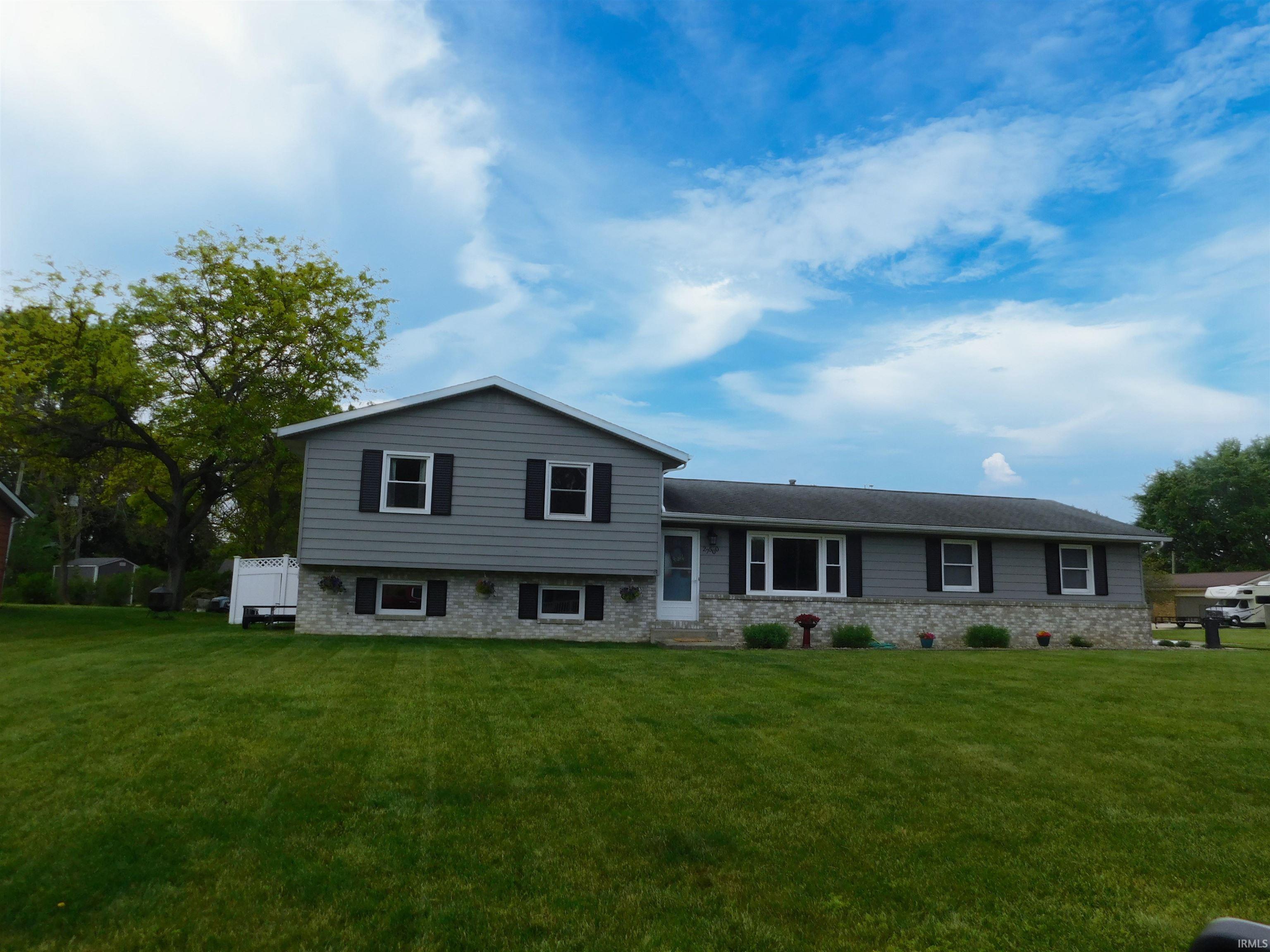 27500 Lamplighter Lane Elkhart IN 46514