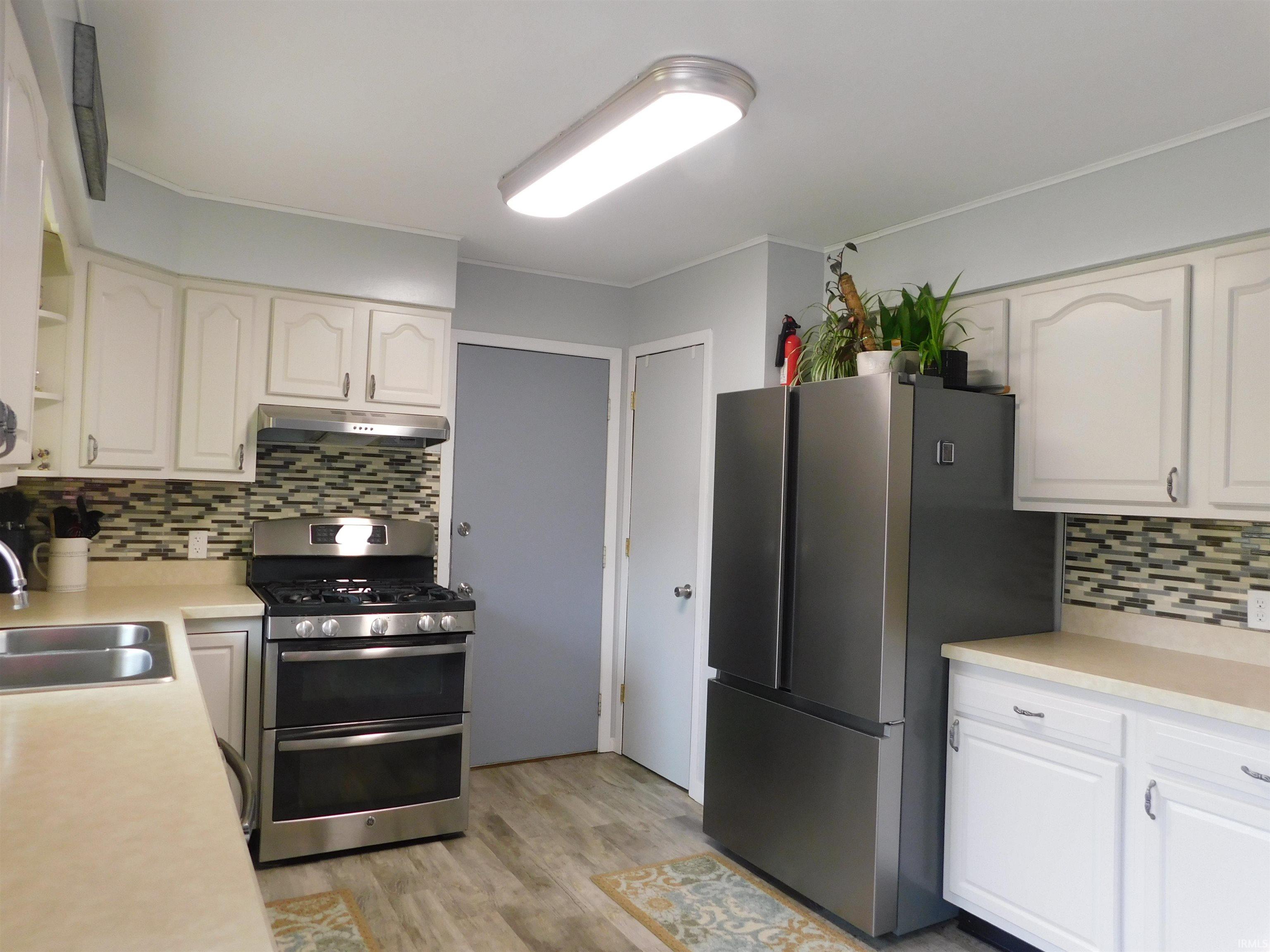 27500 Lamplighter Lane Elkhart IN 46514