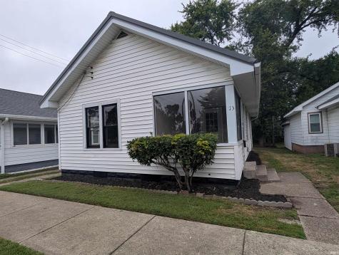 713 S 10 Street Vincennes IN 47591