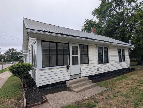 713 S 10 Street Vincennes IN 47591
