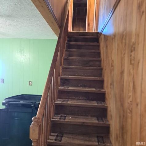 616 N Edgewood Drive Muncie IN 47303
