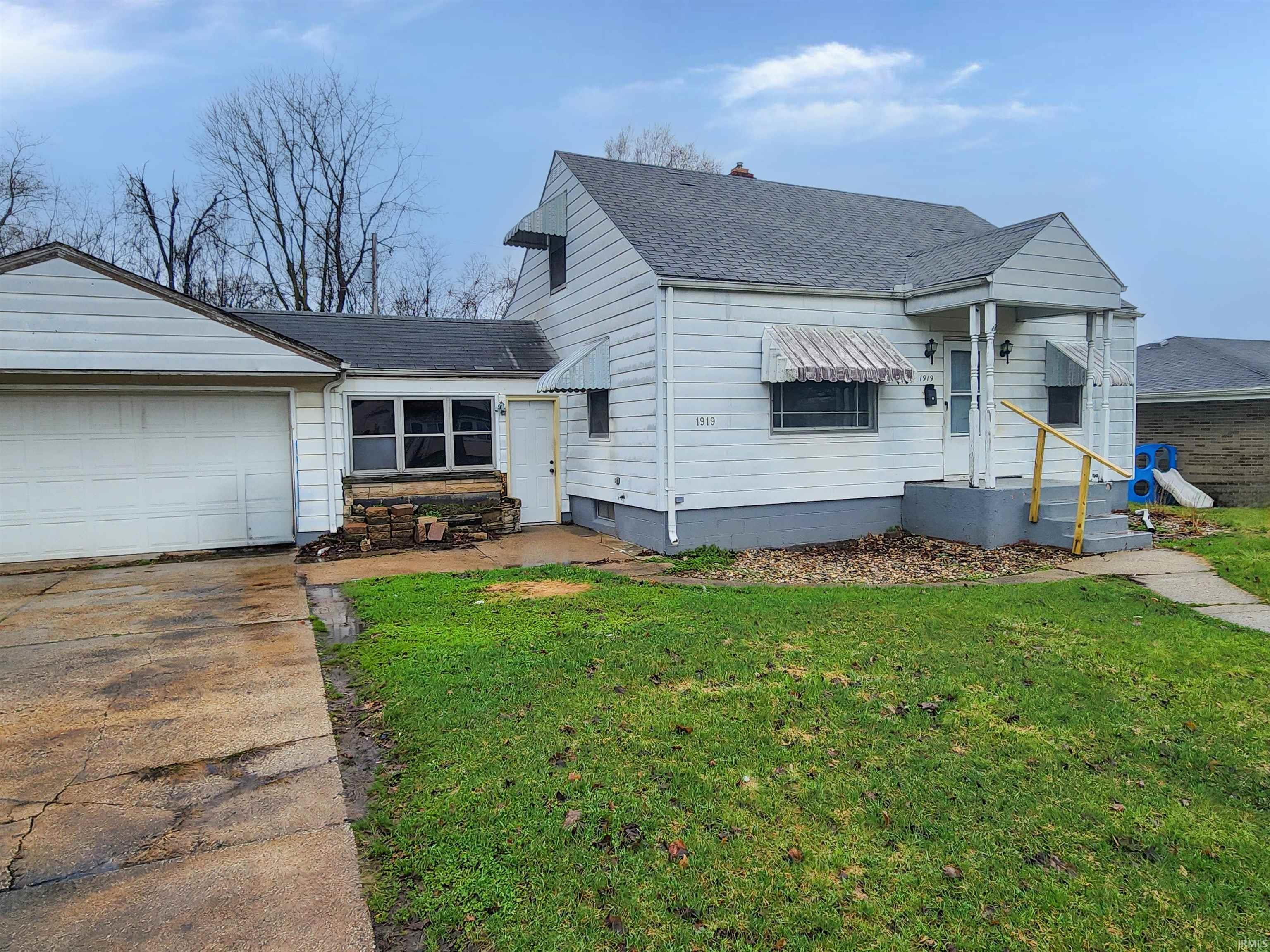 1919 S Carlisle Street South Bend IN 46613