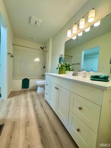 9505 W Arch Street Yorktown IN 47396