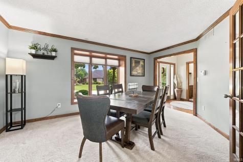 1817 Woodland Lake Pass Fort Wayne IN 46825
