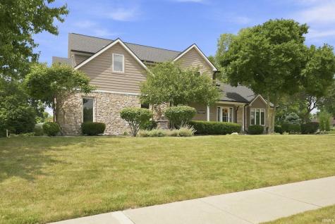 1817 Woodland Lake Pass Fort Wayne IN 46825