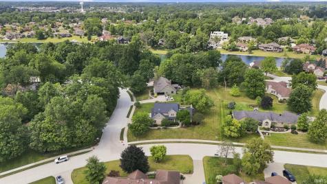 1817 Woodland Lake Pass Fort Wayne IN 46825