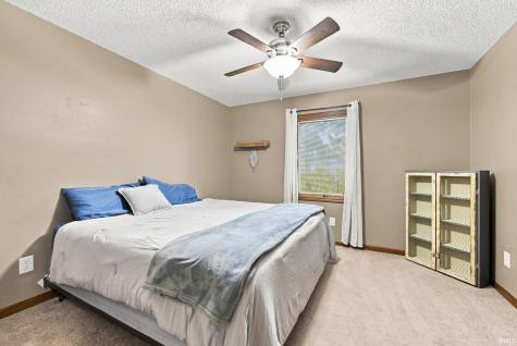 1817 Woodland Lake Pass Fort Wayne IN 46825
