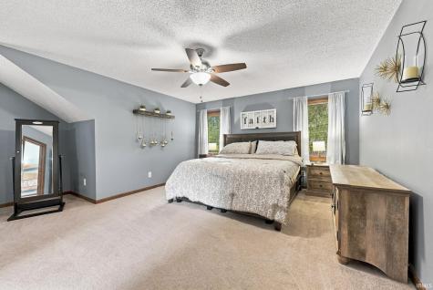 1817 Woodland Lake Pass Fort Wayne IN 46825