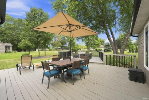 1817 Woodland Lake Pass Fort Wayne IN 46825