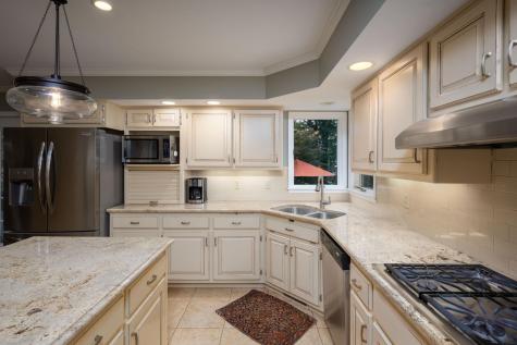 2919 Covington Hollow Trail Fort Wayne IN 46804
