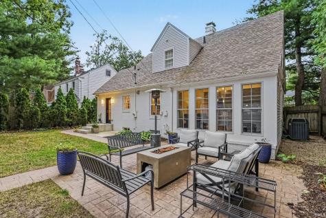 1711 E Lasalle Avenue South Bend IN 46617