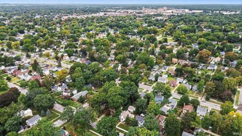 1711 E Lasalle Avenue South Bend IN 46617