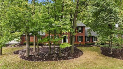10727 Country Wood Trail Fort Wayne IN 46845