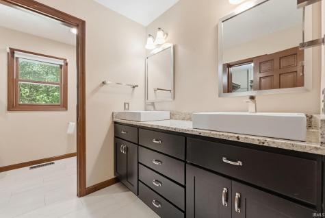 10727 Country Wood Trail Fort Wayne IN 46845