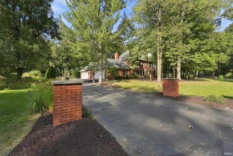 10727 Country Wood Trail Fort Wayne IN 46845
